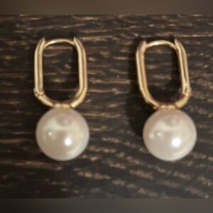 Adina Eden paper clip hoop earrings with faux pearls - NWOT